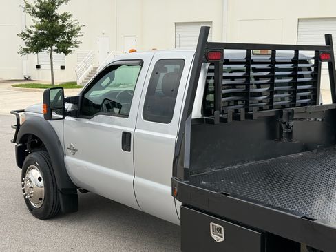 Used 2012 Ford F550 image 30