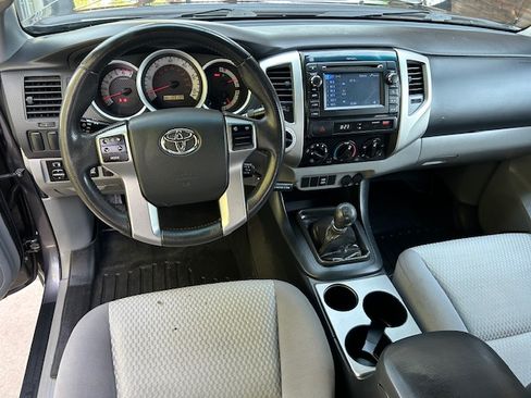 Used 2013 Toyota Tacoma 4x4 Access Cab image 14