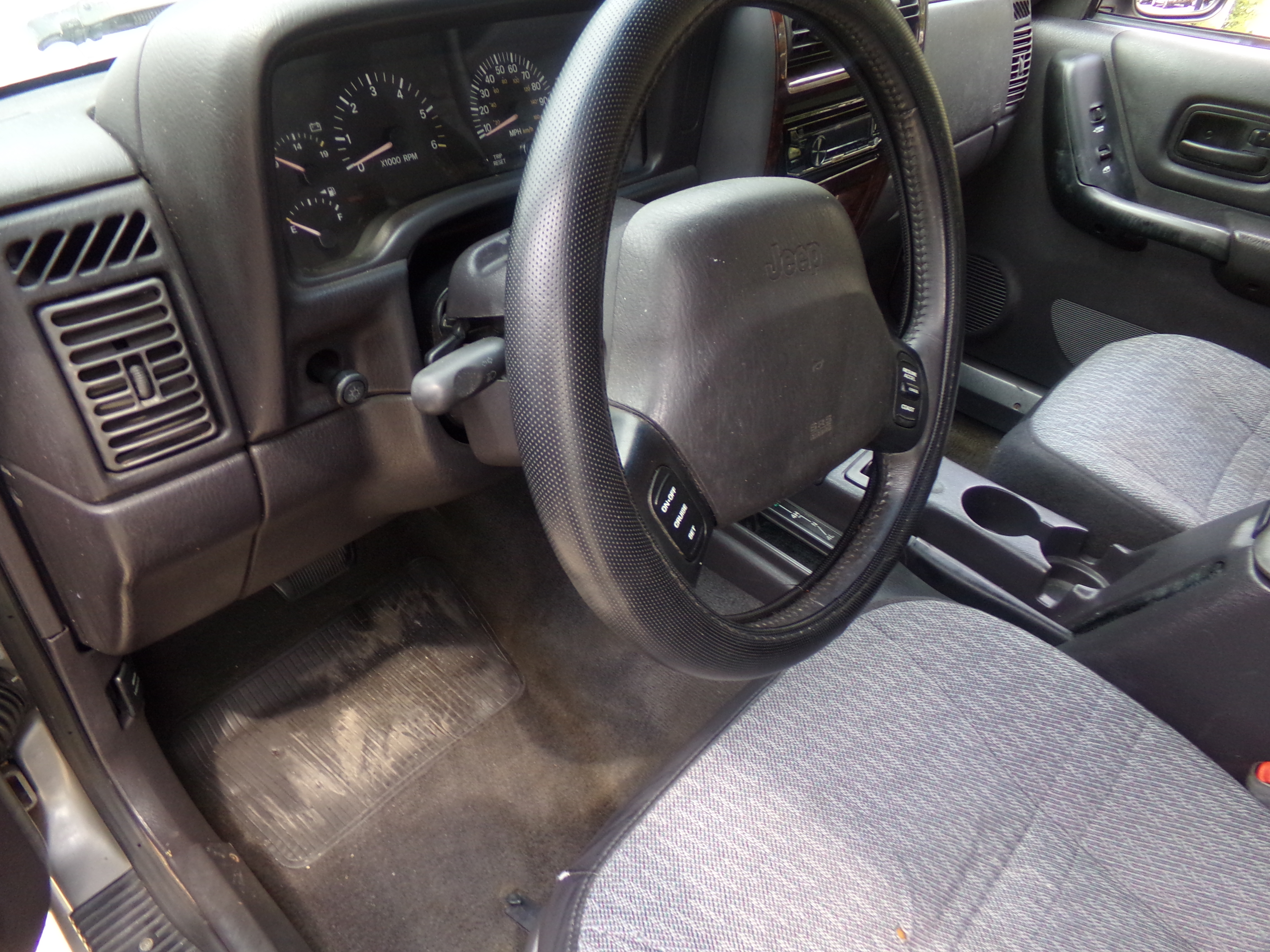 Used 2000 Jeep Cherokee Sport AWD/4WD image 10