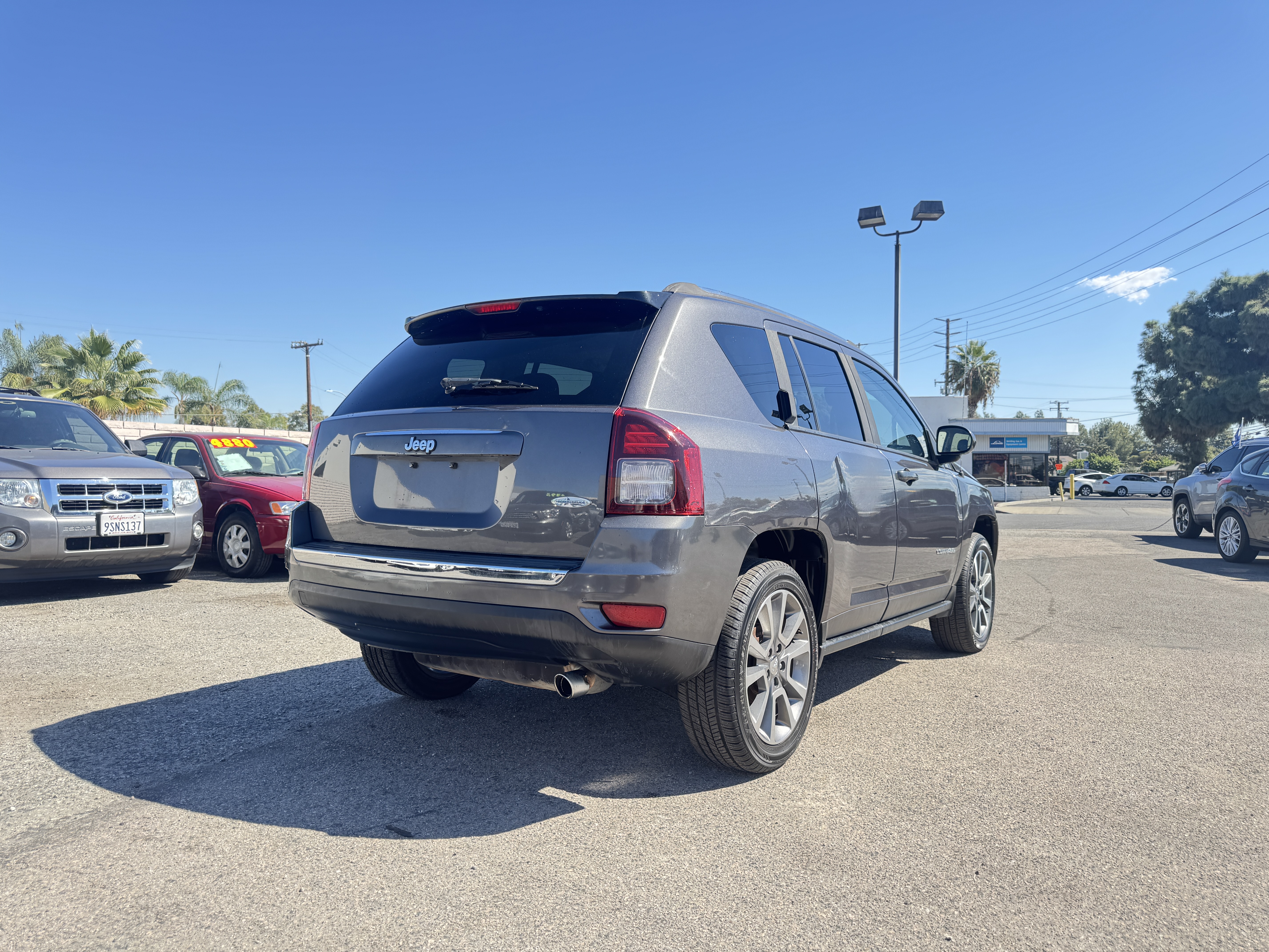 Used 2016 Jeep Compass High Altitude FWD image 8