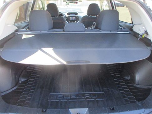 Used 2021 Subaru Crosstrek 2.0i Premium image 10