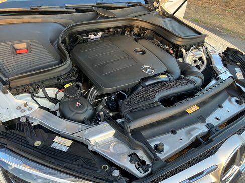 Used 2021 Mercedes-Benz GLC 300 image 12