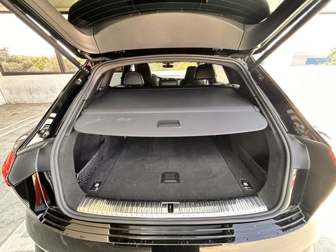 Used 2023 Audi e-tron S Prestige AWD/4WD image 18