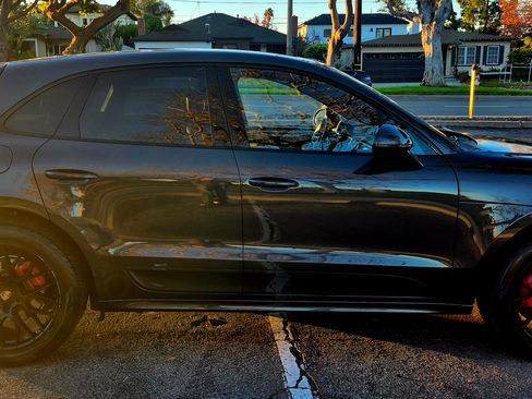 Used 2018 Porsche Macan GTS image 7