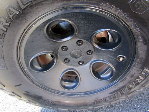 Used 2015 Jeep Wrangler Altitude image 19