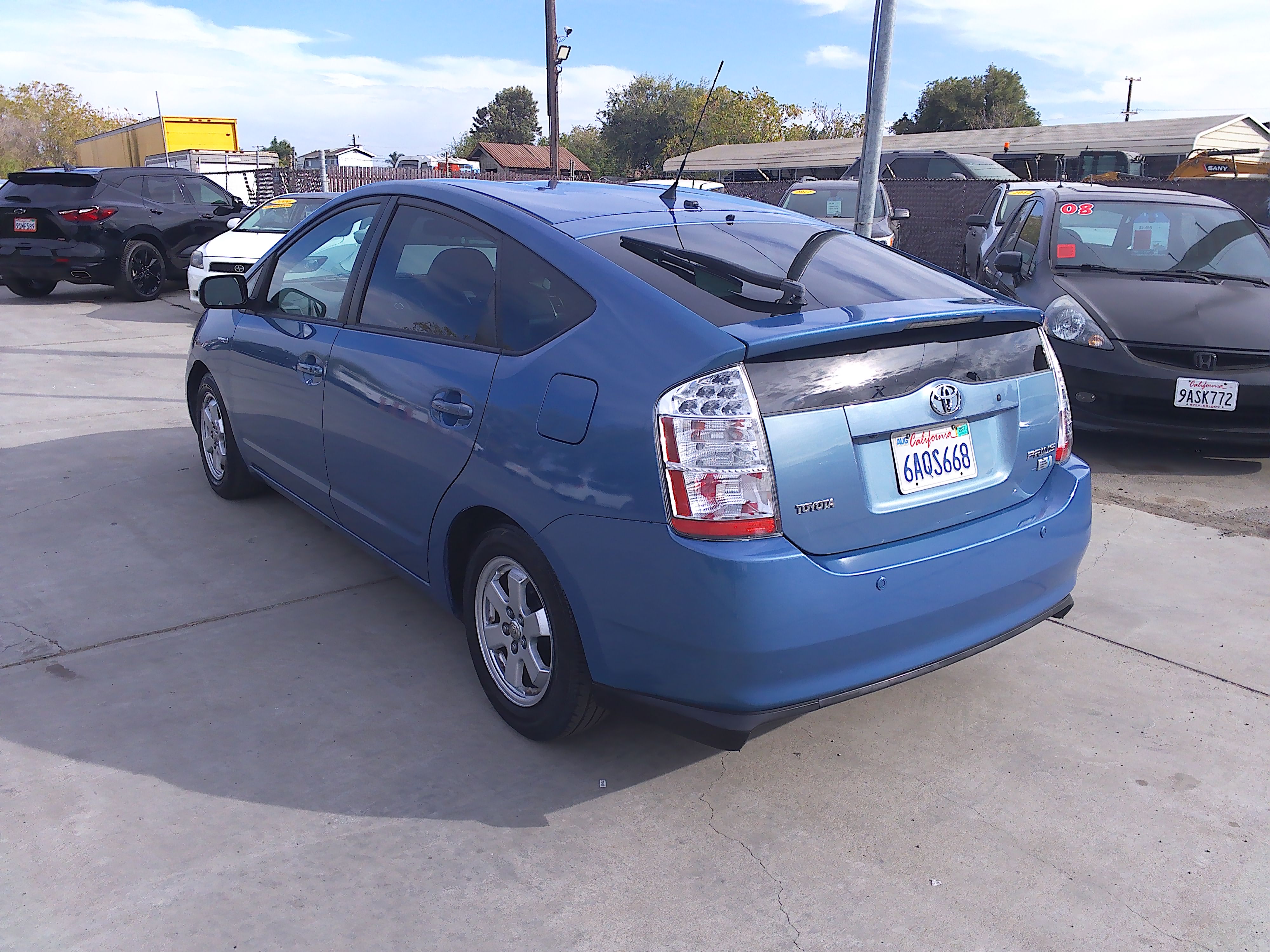Used 2007 Toyota Prius Two FWD image 3