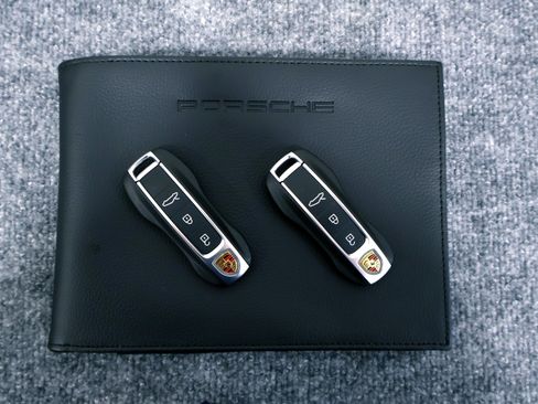 Used 2024 Porsche 911 Carrera 4 GTS image 32