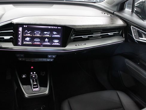 Used 2024 Audi Q4 e-tron Premium Plus image 36