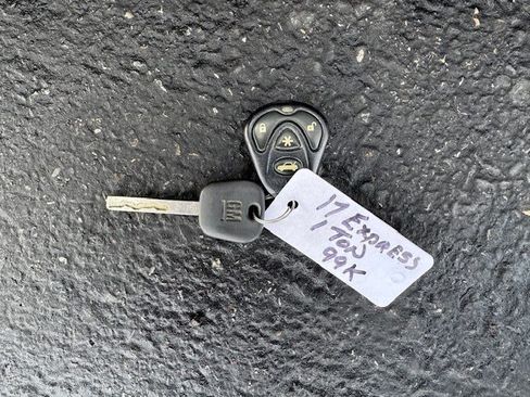 Used 2017 Chevrolet Express 3500 image 21