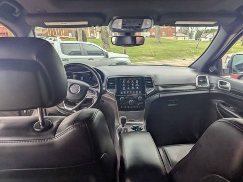 Used 2020 Jeep Grand Cherokee Limited image 10