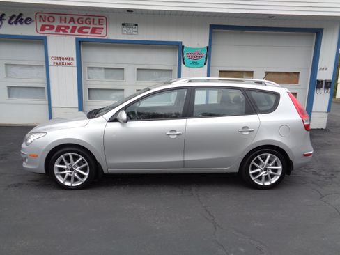 Used 2011 Hyundai Elantra Touring UNAVAIL FWD image 3