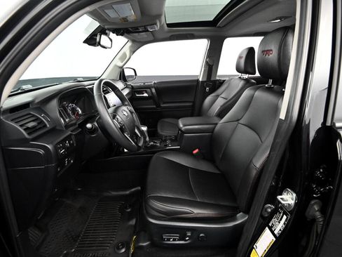 Used 2022 Toyota 4Runner TRD Off-Road Premium image 39