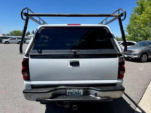 Used 2006 Chevrolet Silverado 2500 4x4 Regular Cab image 8