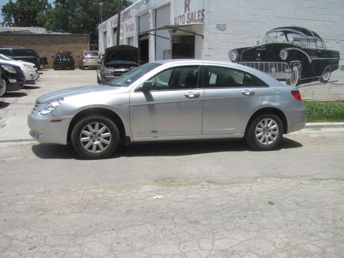 Used 2008 Chrysler Sebring LX Sedan FWD image 1