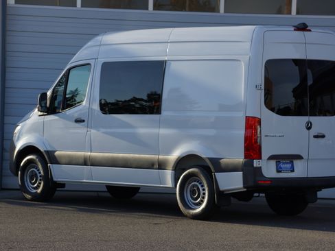 Used 2019 Mercedes-Benz Sprinter image 7