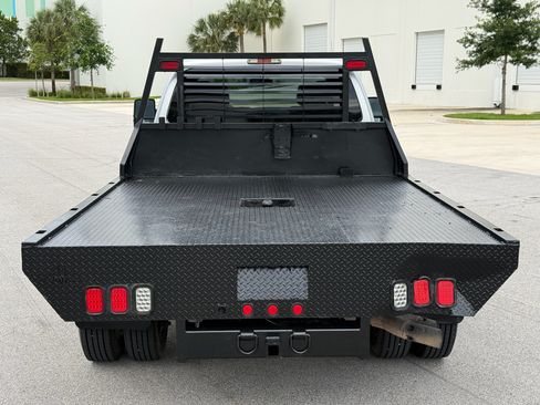 Used 2012 Ford F550 image 37