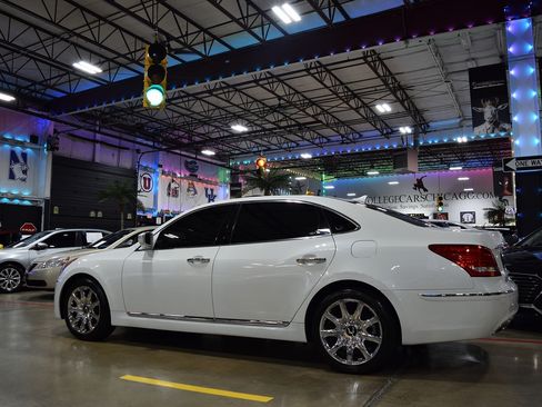 Used 2011 Hyundai Equus Signature RWD image 4