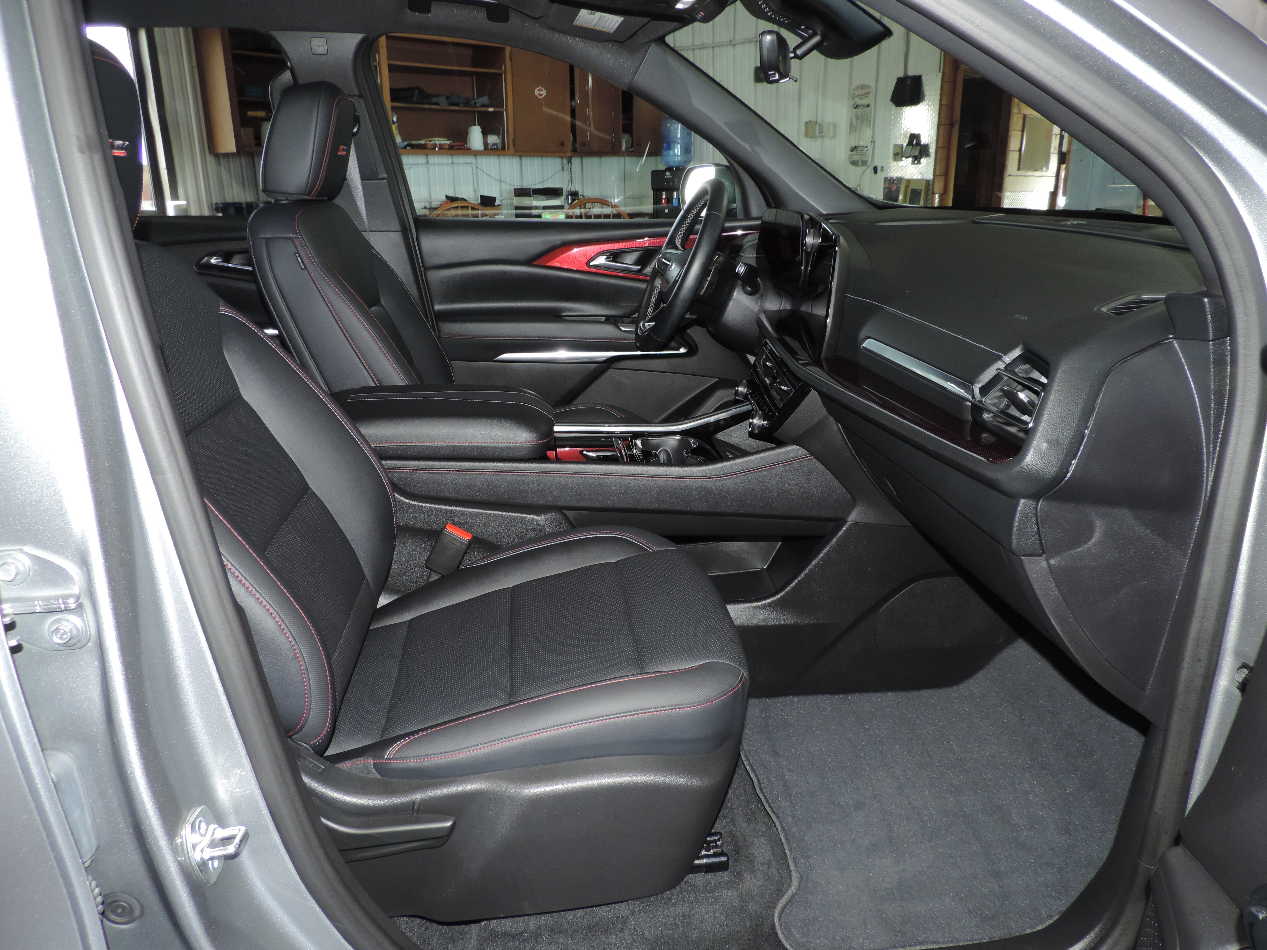 Used 2026 Chevrolet Traverse AWD Z71 image 23