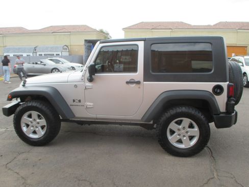 Used 2008 Jeep Wrangler X image 2