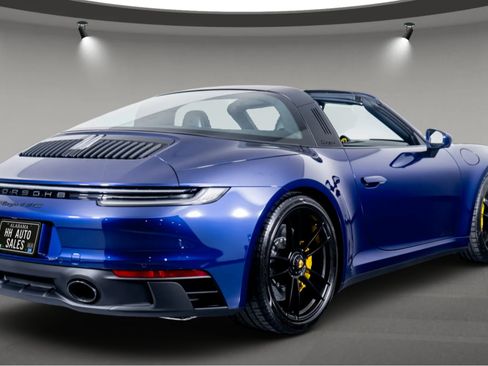 Used 2024 Porsche 911 Targa 4 GTS image 4