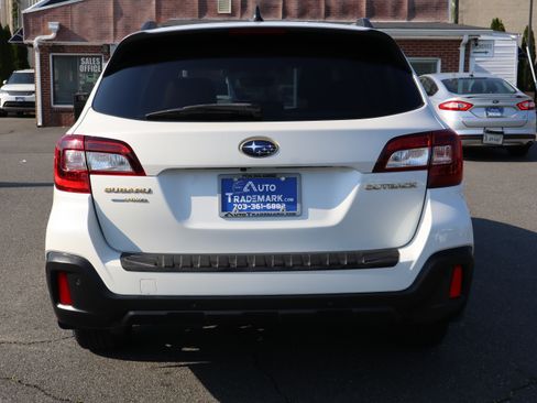 Used 2018 Subaru Outback 2.5i Touring AWD/4WD image 7