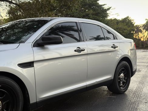 Used 2016 Ford Taurus image 26