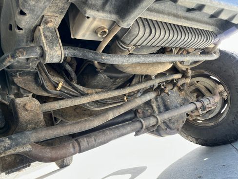 Used 2003 Ford E-350 and Econoline 350 image 24