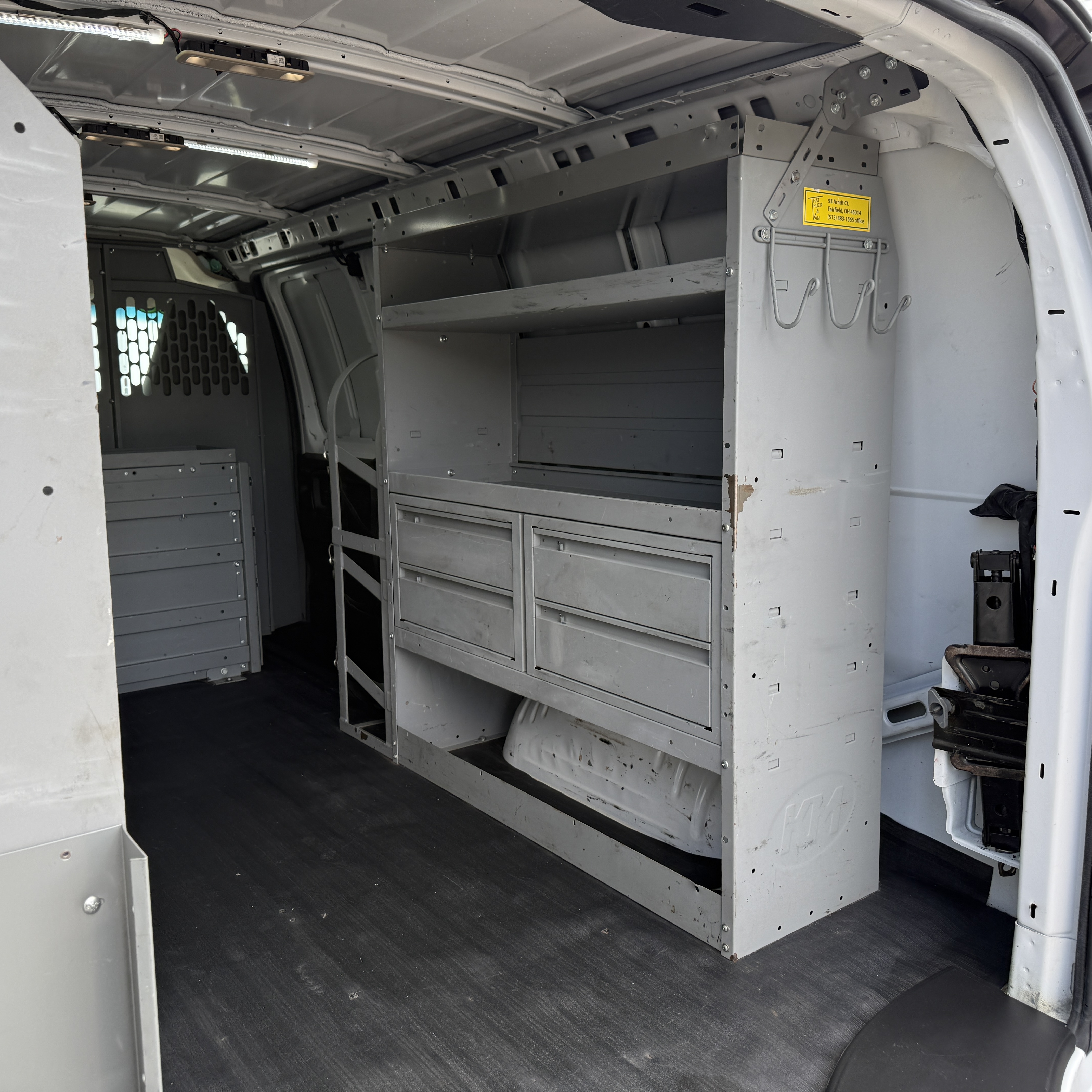 Used 2020 Chevrolet Express 3500 UNAVAIL RWD image 6