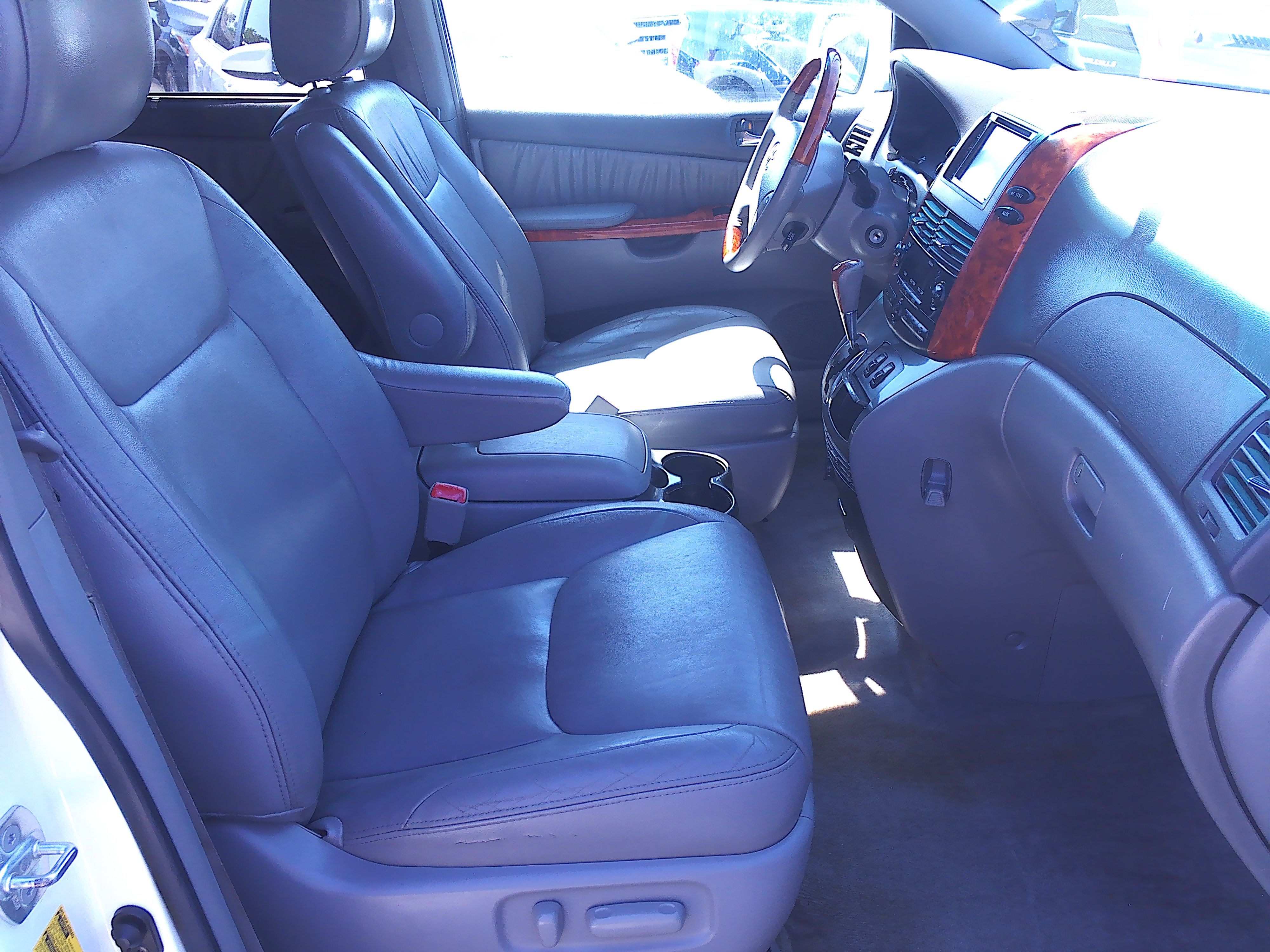 Used 2009 Toyota Sienna Limited AWD image 12