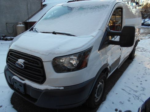 Used 2016 Ford Transit 350 image 2