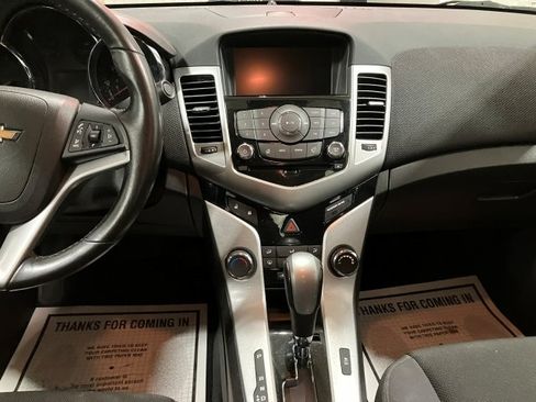 Used 2014 Chevrolet Cruze LT image 20
