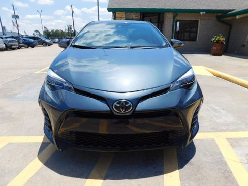 Used 2017 Toyota Corolla SE FWD image 3