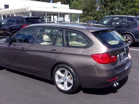 Used 2014 BMW 328i xDrive Wagon AWD/4WD image 14