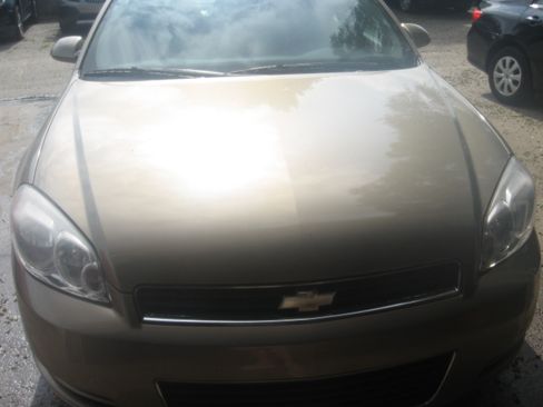 Used 2007 Chevrolet Impala LT FWD image 2