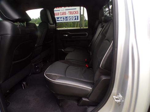 Used 2026 RAM 2500 4x4 Crew Cab Laramie image 9