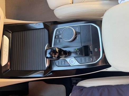 Used 2022 BMW X5 M image 8
