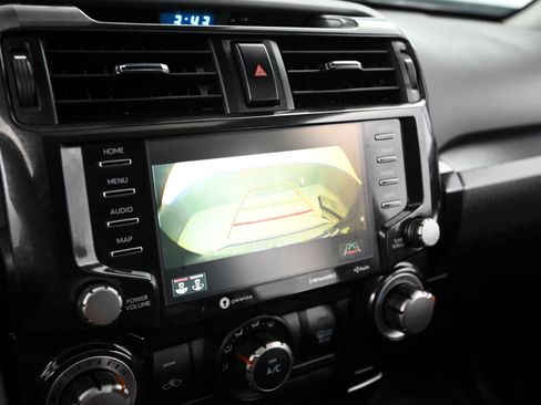 Used 2022 Toyota 4Runner TRD Off-Road Premium image 32