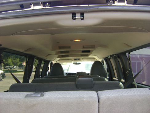 Used 2013 Chevrolet Express 3500 LS Extended Passenger RWD image 4