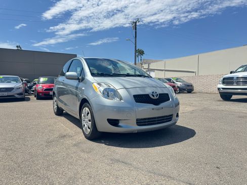 Used 2008 Toyota Yaris 2-Door Hatchback FWD image 12