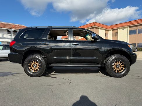 Used 2016 Toyota Sequoia Limited image 11