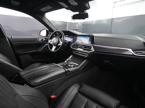 Used 2021 BMW X6 M50i image 41