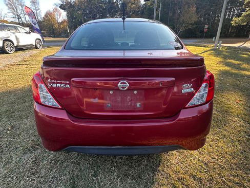 Used 2017 Nissan Versa 1.6 SV image 3