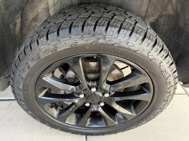 Used 2021 Jeep Grand Cherokee 4WD Laredo image 22