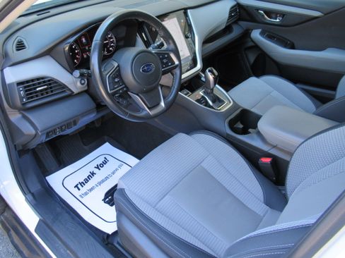 Used 2022 Subaru Outback Premium image 10