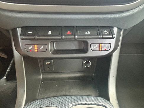 Used 2016 Chevrolet Colorado 4x4 Crew Cab Z71 image 16