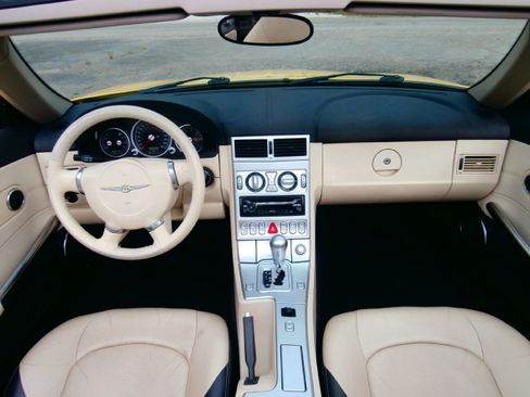 Used 2005 Chrysler Crossfire Limited image 22
