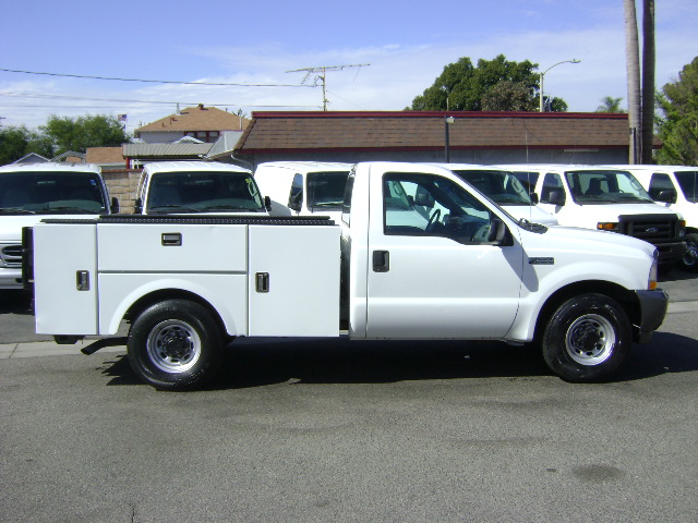 Used 2004 Ford F250 2WD Regular Cab Super Duty image 3