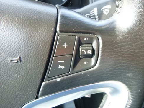 Used 2014 Chevrolet Captiva Sport LT image 20