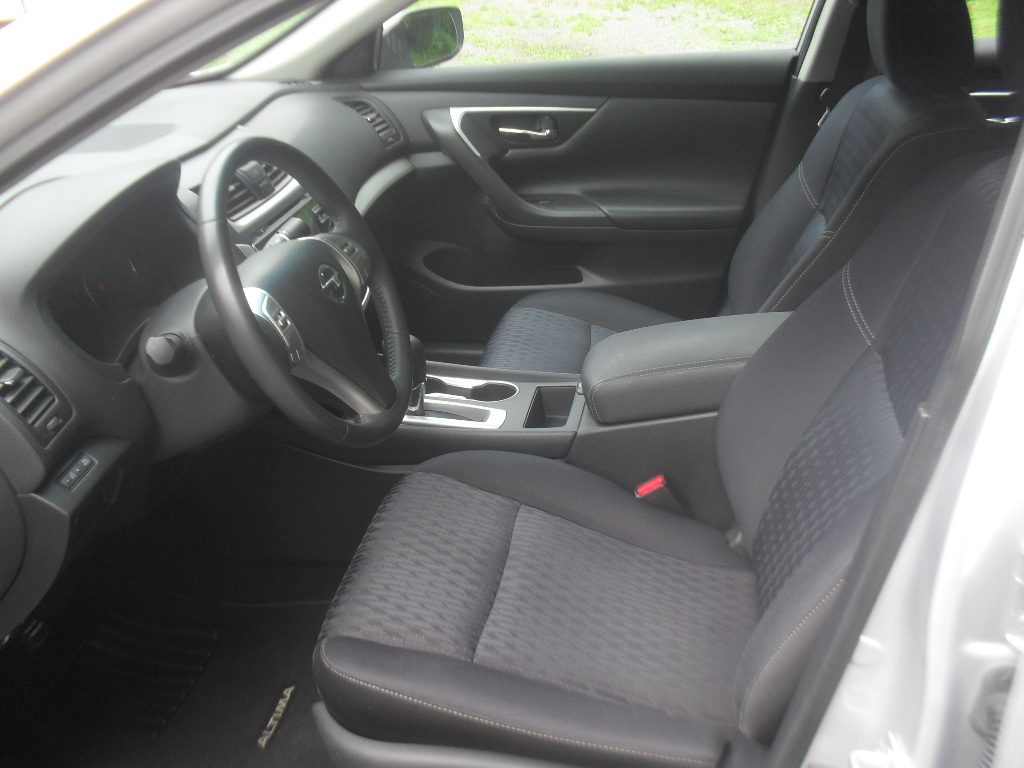 Used 2017 Nissan Altima 2.5 SV Sedan FWD image 7
