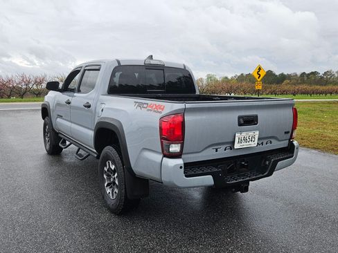 Used 2019 Toyota Tacoma image 3